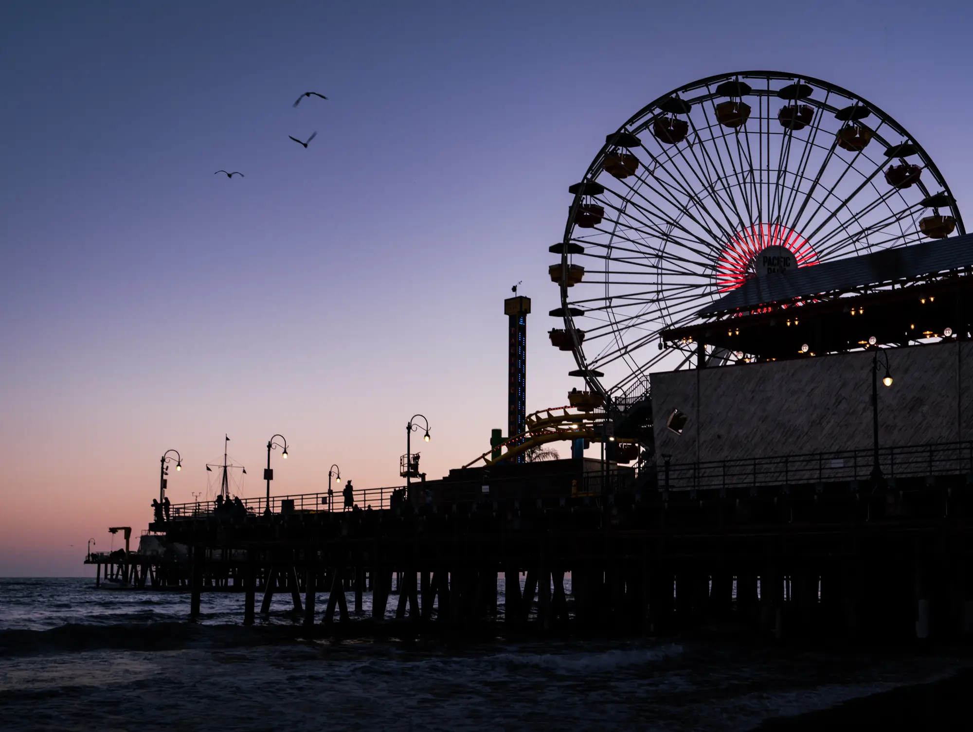 ilka mueller Night Streets Los Angeles Santa Monica